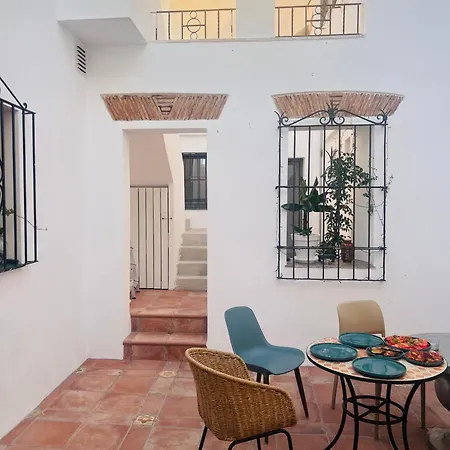 La Casa De Tres Calles