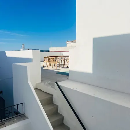 La Casa De Tres Calles